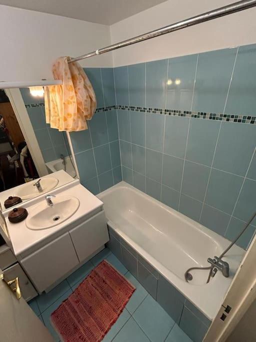 Appartement Spacieux Et Lumineux Aux Portes De Paris - Ideal Pour Visiter Et Se Reposer Bondy Exterior photo